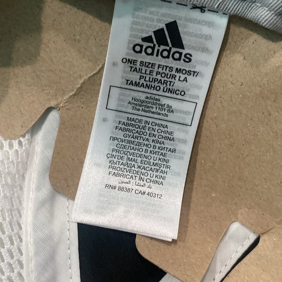 🏒🆕NHL Nashville Predators Adidas Snapback Mesh Trucker hat white/gray - Picture 7 of 9